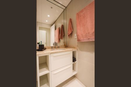 Apartamento à venda com 248m², 4 quartos e 4 vagasBanheiro da Suite 2
