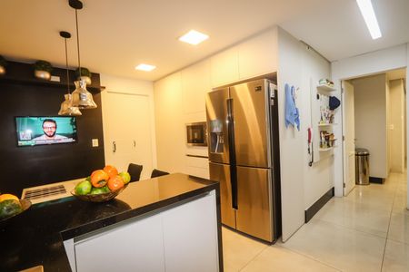 Apartamento à venda com 248m², 4 quartos e 4 vagasCozinha