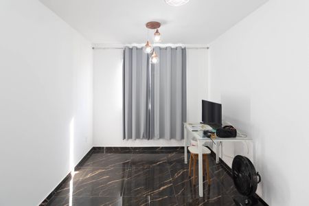 Sala de apartamento para alugar com 2 quartos, 60m² em Santa Cruz, Rio de Janeiro