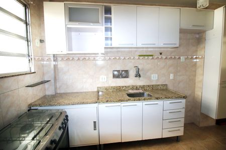 Apartamento à venda com 64m², 2 quartos e 1 vagaCozinha