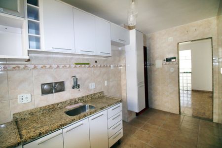 Apartamento à venda com 64m², 2 quartos e 1 vagaCozinha