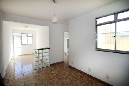 Sala de apartamento para alugar com 2 quartos, 64m² em Cordovil, Rio de Janeiro