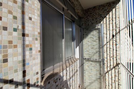 Apartamento à venda com 64m², 2 quartos e 1 vagaVaranda