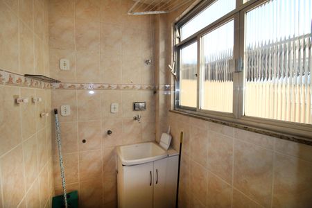 Apartamento à venda com 64m², 2 quartos e 1 vagaÁrea de Serviço