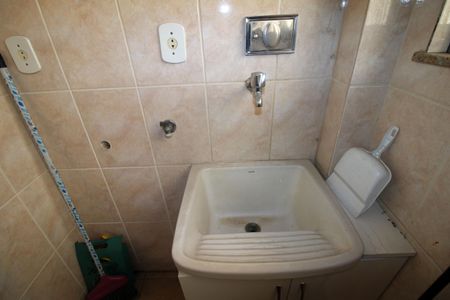 Apartamento à venda com 64m², 2 quartos e 1 vagaÁrea de Serviço