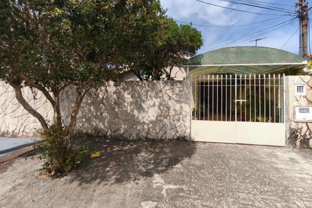 Casa à venda com 300m², 3 quartos e 1 vagaFachada