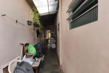 Casa à venda com 300m², 3 quartos e 1 vagaCorredor - Quintal