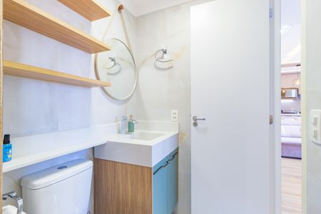 Apartamento para alugar com 56m², 2 quartos e 1 vagaBanheiro - Social