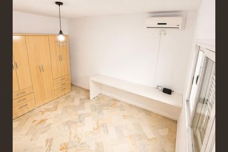 Casa para alugar com 230m², 4 quartos e 2 vagasQuarto