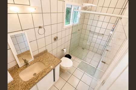 Casa para alugar com 230m², 4 quartos e 2 vagasBanheiro