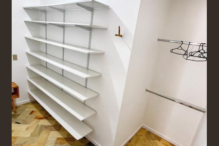 Casa para alugar com 230m², 4 quartos e 2 vagasQuarto