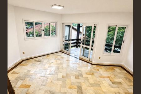 Casa para alugar com 230m², 4 quartos e 2 vagasSala