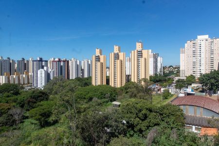 Apartamento à venda com 130m², 4 quartos e 3 vagasVISTA DA ÁREA DE SERVIÇO
