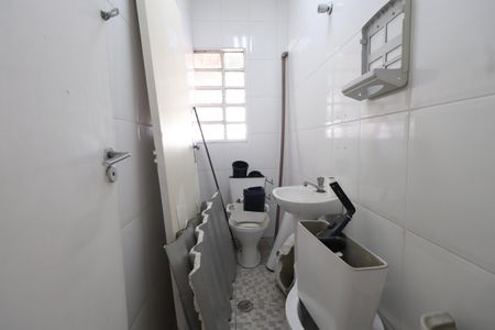 Casa à venda com 221m², 6 quartos e 1 vagaBanheiro Social