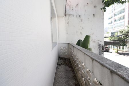 Casa à venda com 221m², 6 quartos e 1 vagaVaranda