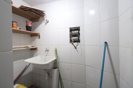 Casa à venda com 221m², 6 quartos e 1 vagaÁrea de Serviço