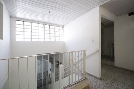 Casa à venda com 221m², 6 quartos e 1 vagaEscada