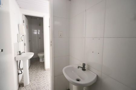 Casa à venda com 221m², 6 quartos e 1 vagaBanheiro de serviço 1