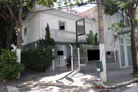 Casa à venda com 221m², 6 quartos e 1 vagaFachada