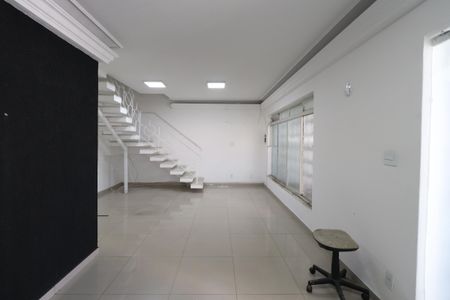 Sala de casa à venda com 6 quartos, 221m² em Tatuapé, São Paulo