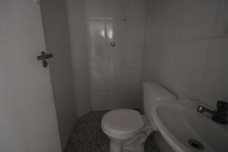 Casa à venda com 221m², 6 quartos e 1 vagaBanheiro de serviço 2