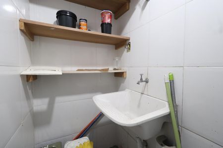 Casa à venda com 221m², 6 quartos e 1 vagaÁrea de Serviço
