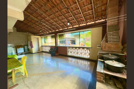 Casa para alugar com 153m², 3 quartos e sem vagaChurrasqueira