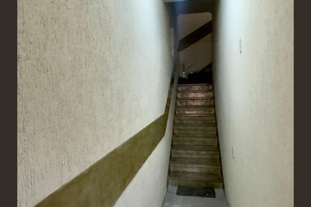 Casa para alugar com 153m², 3 quartos e sem vagaEscada