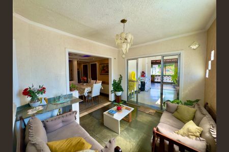 Casa para alugar com 153m², 3 quartos e sem vagaSala de estar