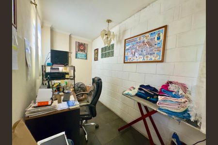 Casa para alugar com 153m², 3 quartos e sem vagaEscritório