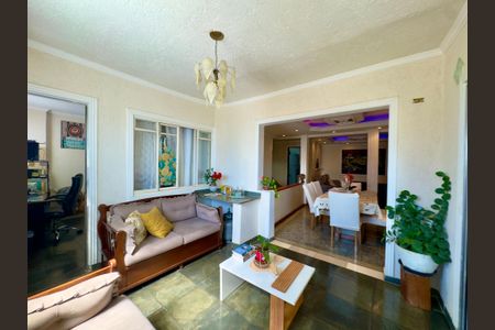 Casa para alugar com 153m², 3 quartos e sem vagaSala de estar