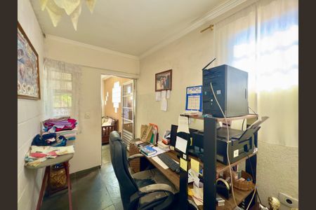 Casa para alugar com 153m², 3 quartos e sem vagaEscritório