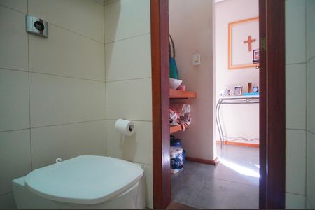 Casa à venda com 571m², 2 quartos e 3 vagasBanheiro