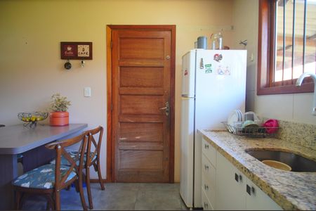 Casa à venda com 571m², 2 quartos e 3 vagasCozinha