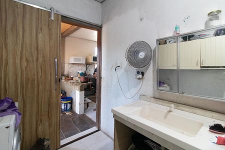 Casa à venda com 152m², 4 quartos e 3 vagasBanheiro Social