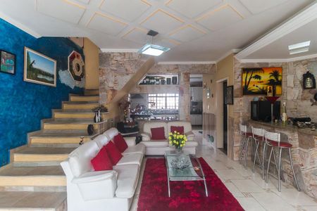 Sala de casa para alugar com 3 quartos, 400m² em Vila Rei, Mogi das Cruzes