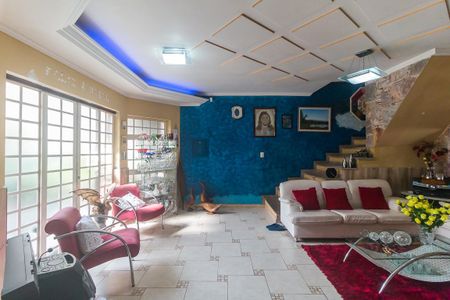 Casa para alugar com 400m², 3 quartos e 2 vagasSala