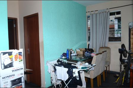 Sala de apartamento à venda com 2 quartos, 45m² em Goiânia, Belo Horizonte