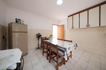 Casa à venda com 120m², 1 quarto e 2 vagasCozinha