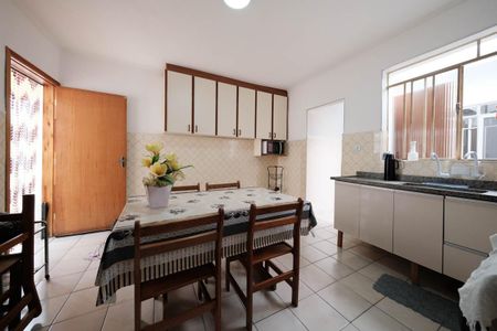Casa à venda com 120m², 1 quarto e 2 vagasCozinha