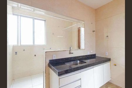 Cozinha de apartamento para alugar com 2 quartos, 65m² em Ipiranga, Belo Horizonte