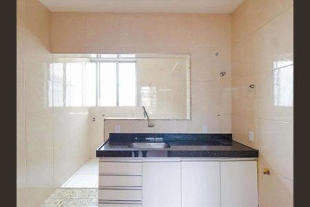 Cozinha de apartamento para alugar com 2 quartos, 65m² em Ipiranga, Belo Horizonte