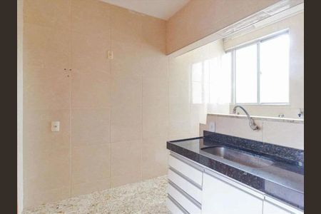 Cozinha de apartamento para alugar com 2 quartos, 65m² em Ipiranga, Belo Horizonte