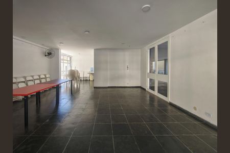 Apartamento para alugar com 80m², 2 quartos e 1 vagaÁrea comum - Salão de festas