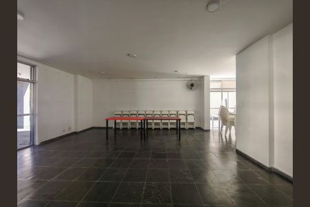 Apartamento para alugar com 80m², 2 quartos e 1 vagaÁrea comum - Salão de festas