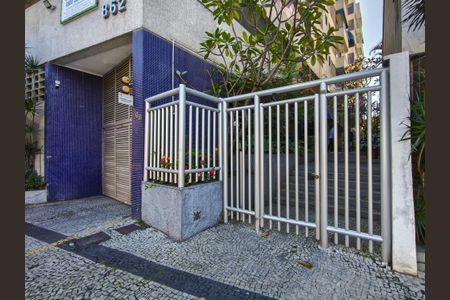 Apartamento para alugar com 80m², 2 quartos e 1 vagaFachada e portaria