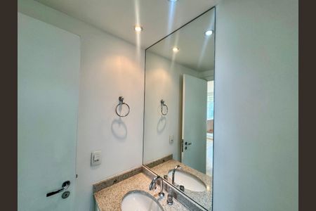 Apartamento para alugar com 62m², 2 quartos e 1 vagaBanheiro 2