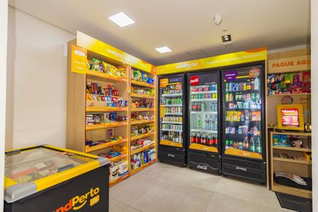Apartamento para alugar com 38m², 2 quartos e sem vagaMini Mercado