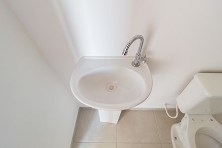 Apartamento para alugar com 38m², 2 quartos e sem vagaDetalhe - Banheiro