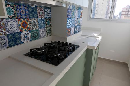 COZINHA + ÁREA DE SERVIÇO de apartamento para alugar com 2 quartos, 57m² em Conceicao, Campinas